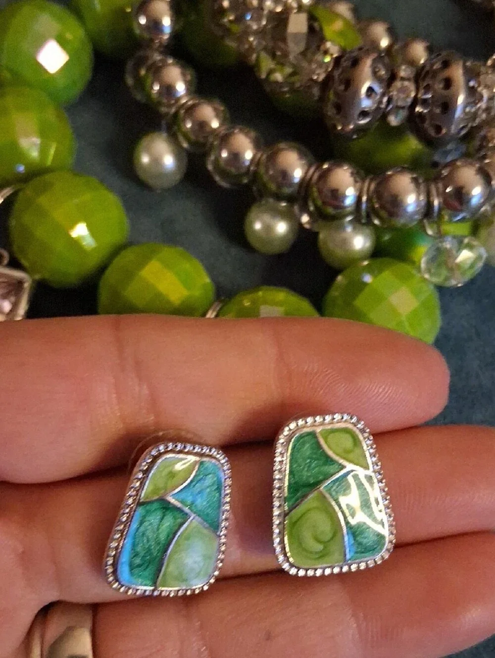 Green Beaded and Silver Accent Bracelet Set Matching Earrings.